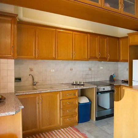 Lefkas City Apartment *