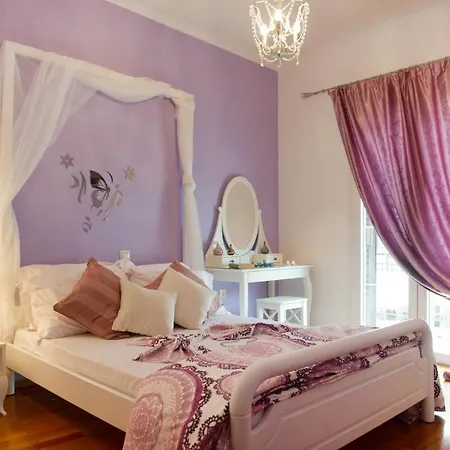 Lefkas City Apartment